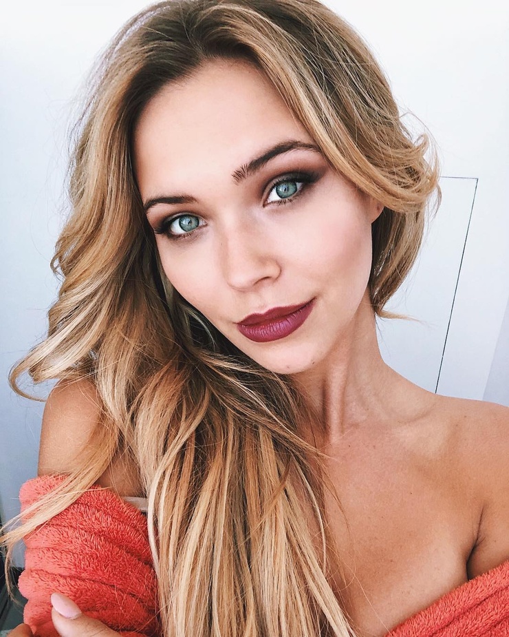 Sandra Kubicka Sandra Kubicka