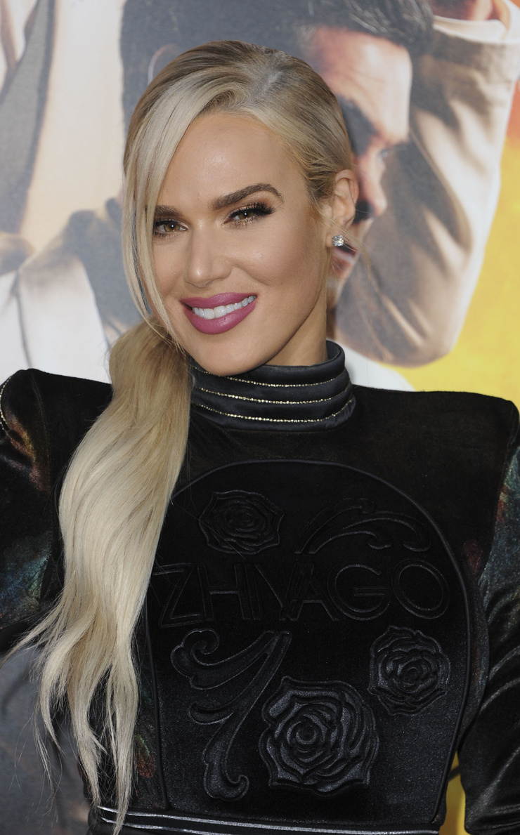 C.J. Perry’s Net Worth, Measurements & Glamorous Life