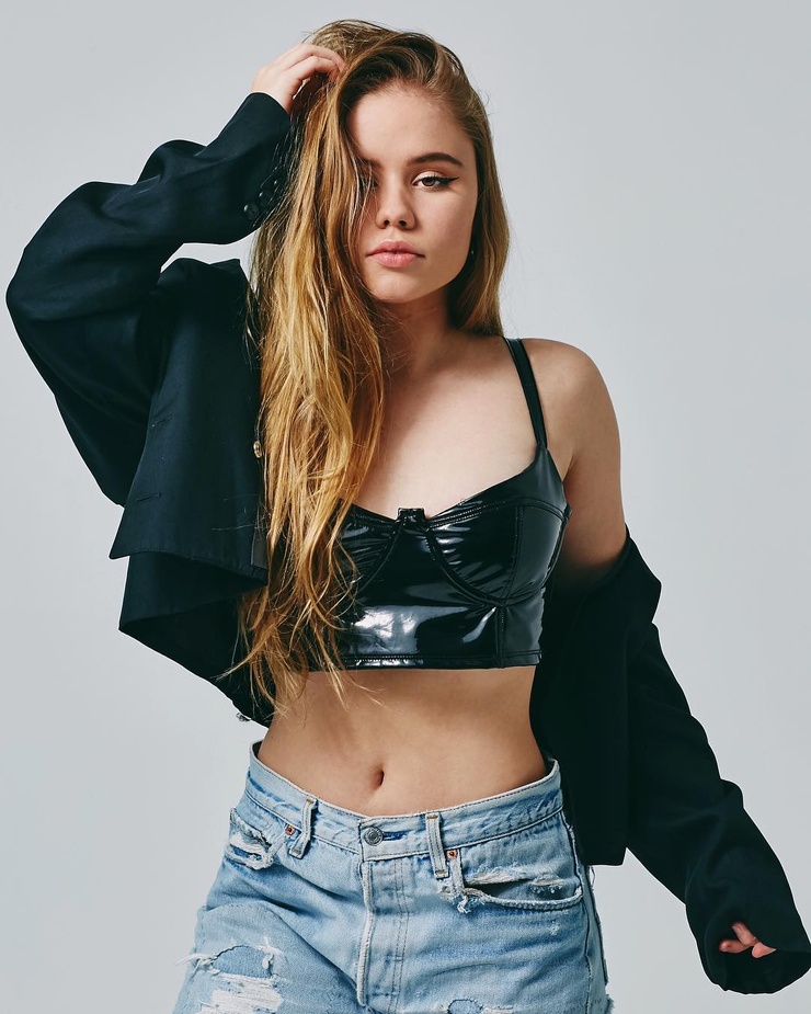 Lexee Smith Lexee Smith