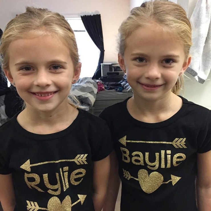 Baylie And Rylie Cregut