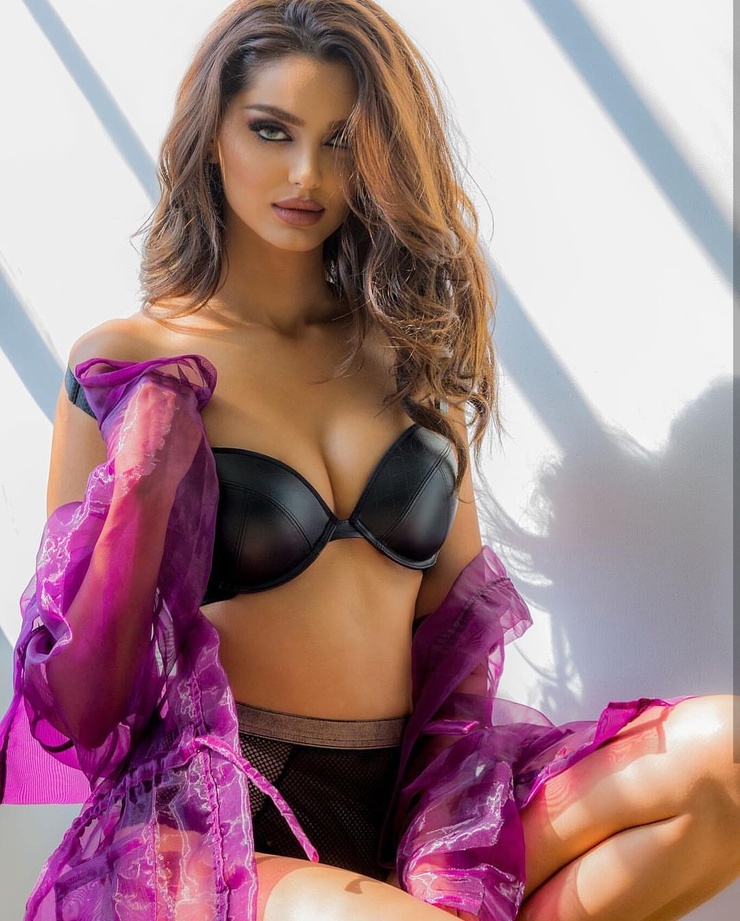 Mahlagha Jaberi Mahlagha Jaberi
