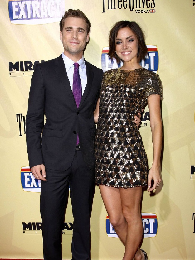 Dustin Milligan