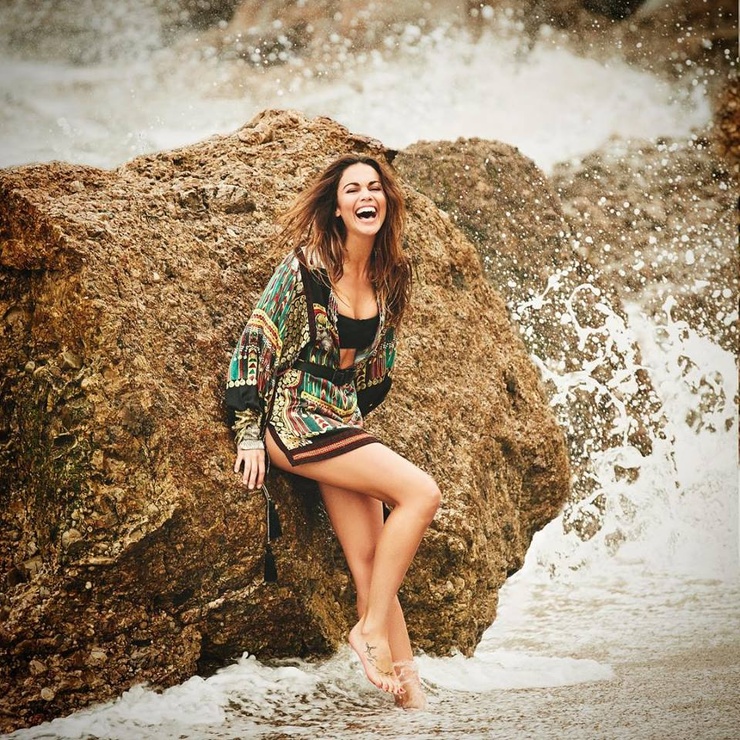 Lara Alvarez Lara Alvarez