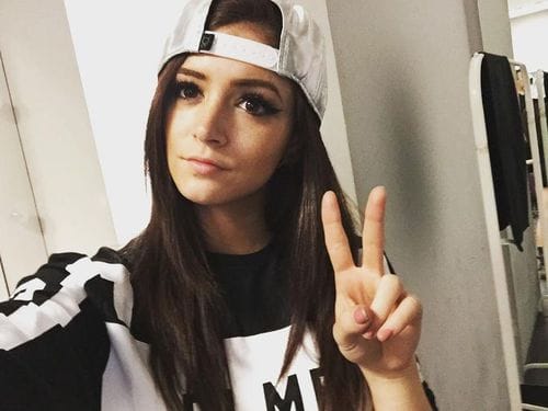 Chrissy Costanza