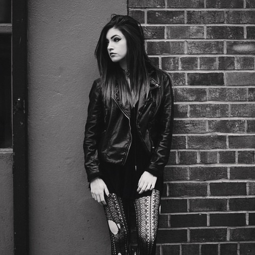 Chrissy Costanza