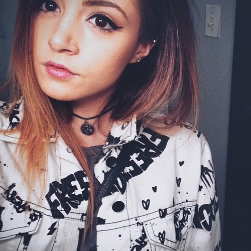 Chrissy Costanza