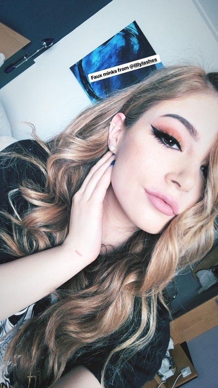 Chrissy Costanza