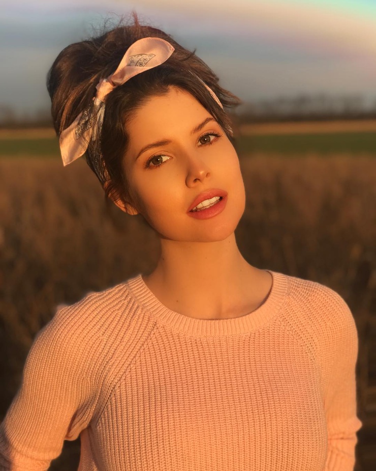 Amanda Cerny Amanda Cerny