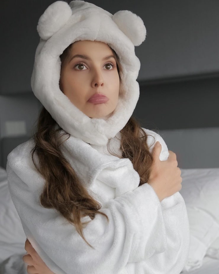 Amanda Cerny Amanda Cerny