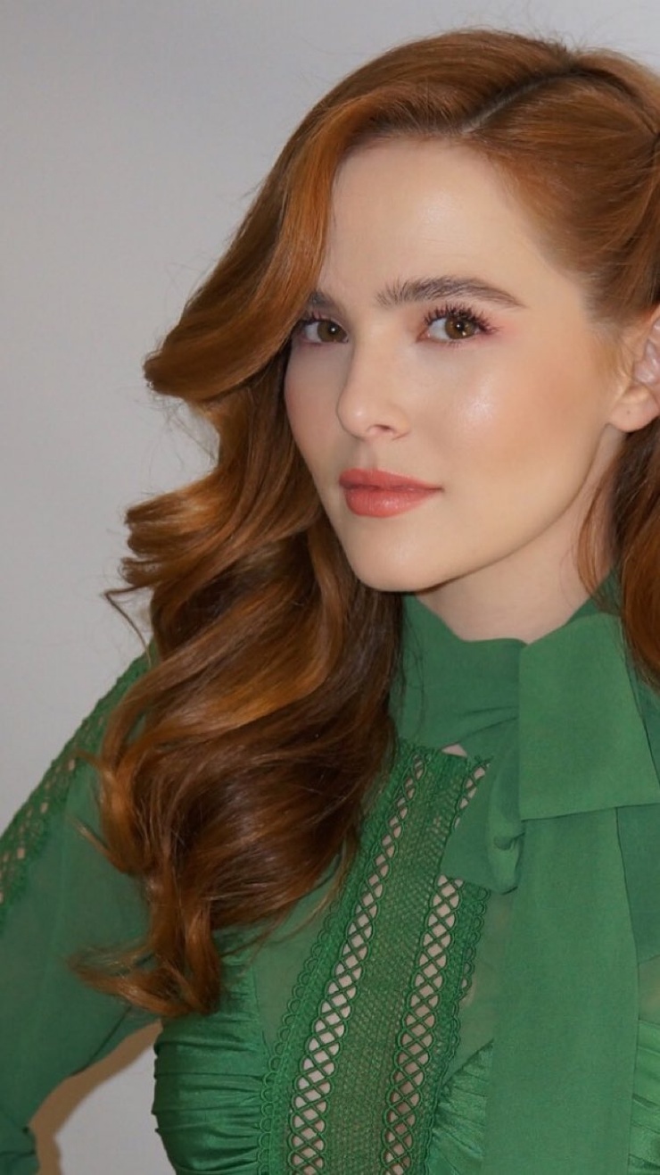 Zoey Deutch Zoey Deutch