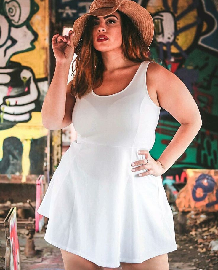 JENESIA (Julie Johnson)