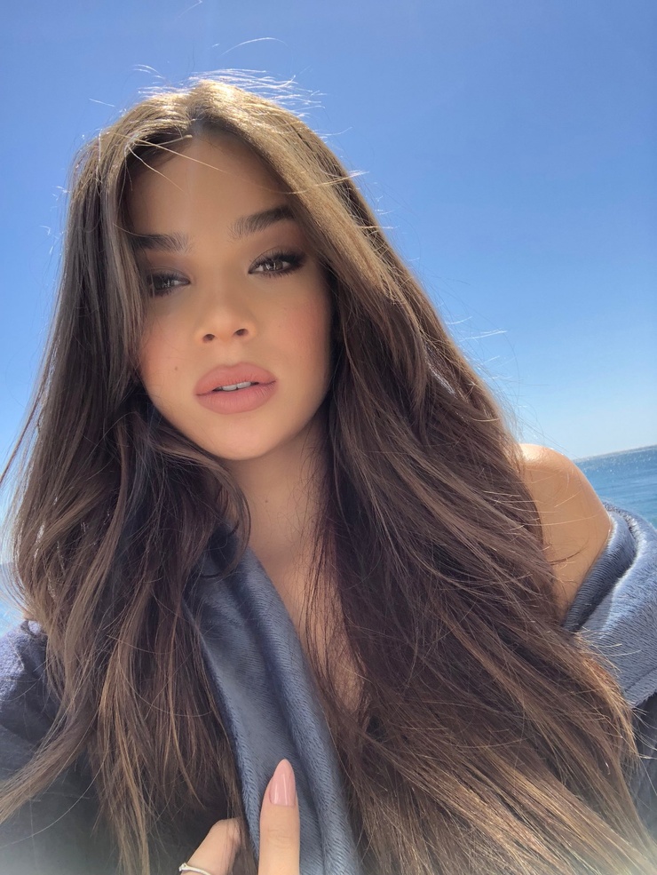 Hailee Steinfeld Hailee Steinfeld