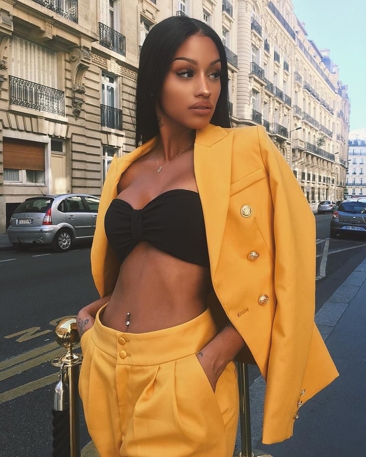 Fanny Neguesha