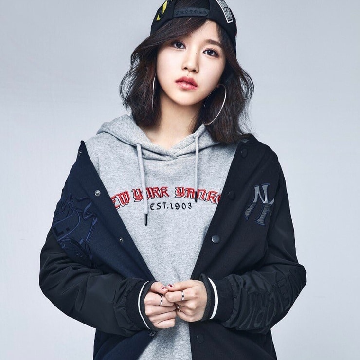 Myoui Mina