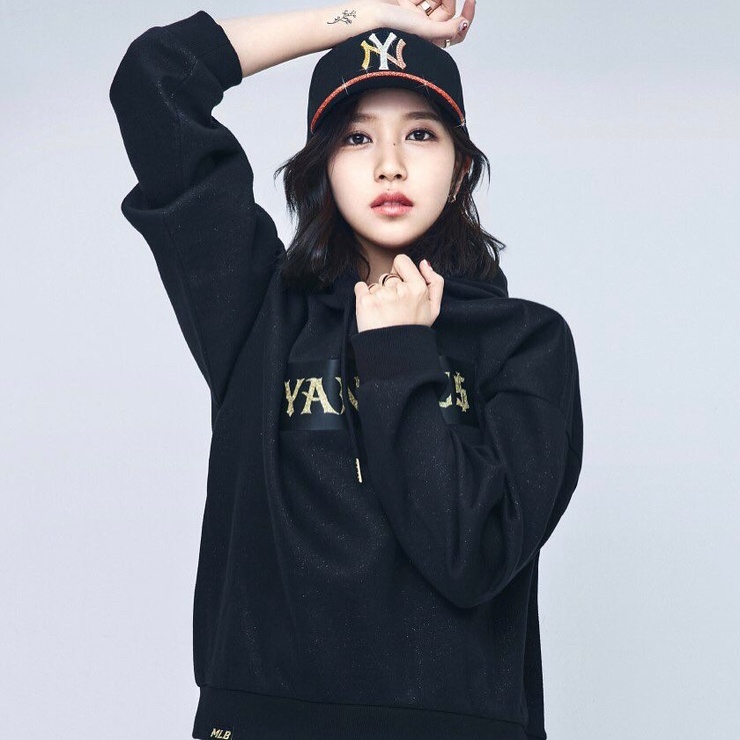 Myoui Mina