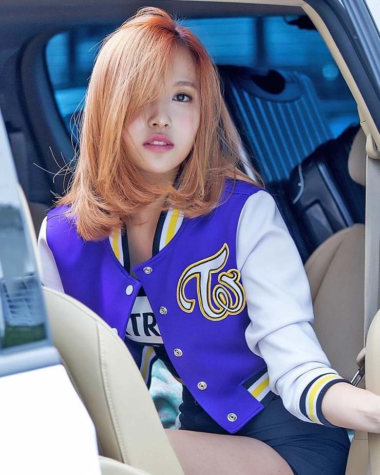 Myoui Mina
