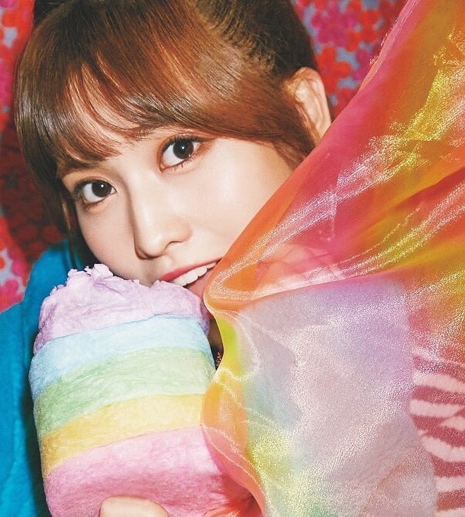 Hirai Momo