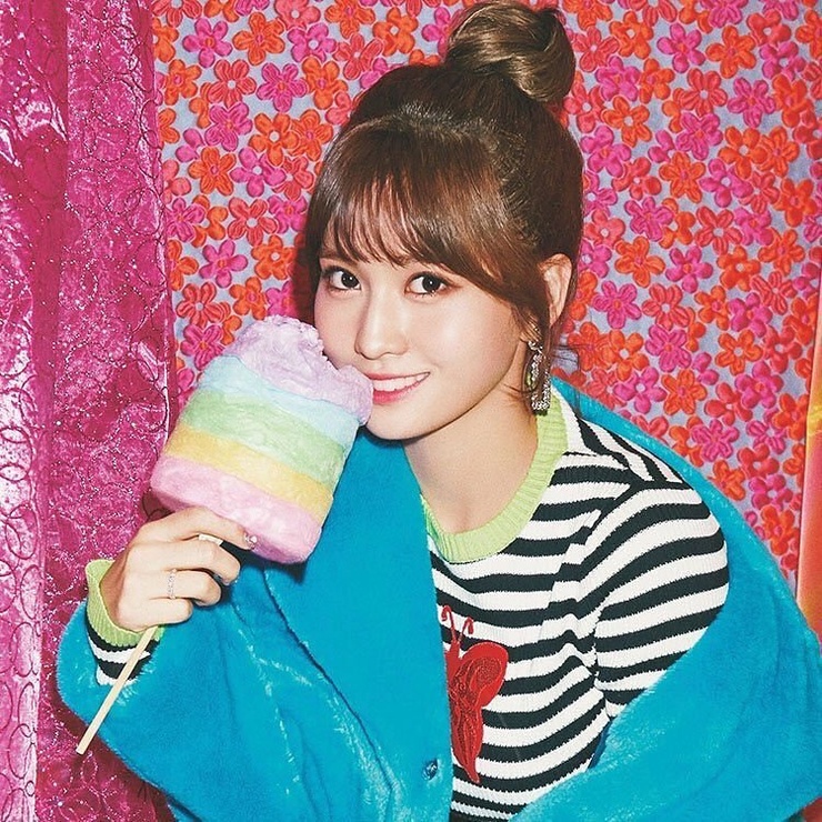 Hirai Momo