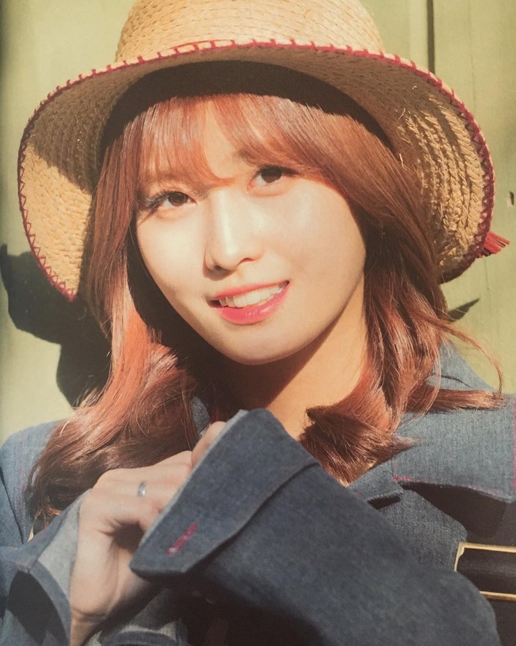 Hirai Momo