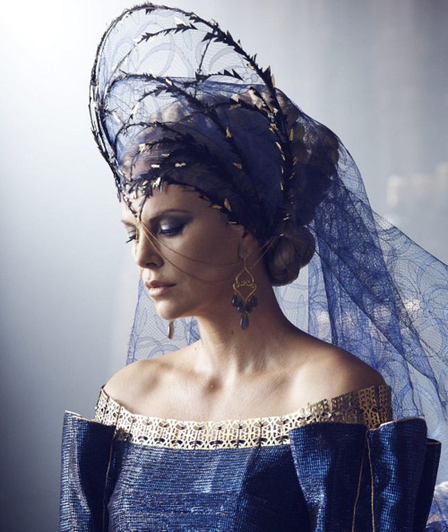 Queen Ravenna
