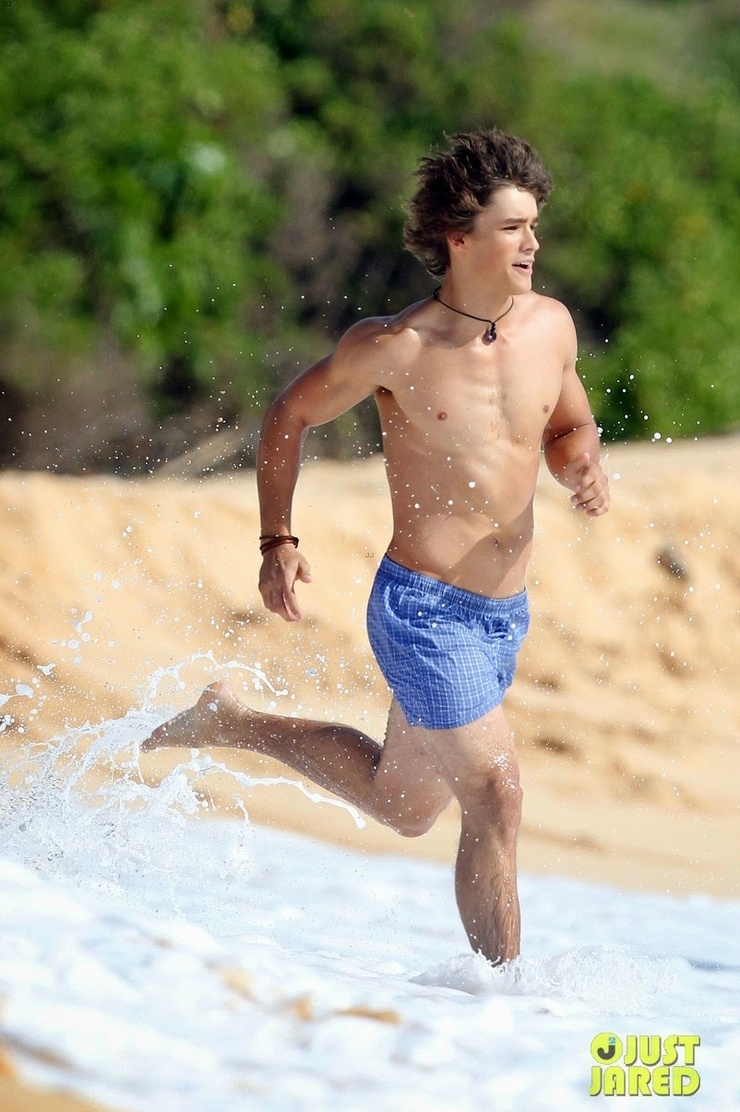 Brenton Thwaites