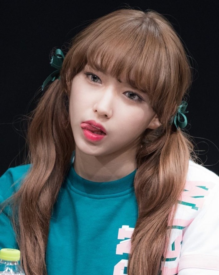 Cheng Xiao (็จ็) Cheng Xiao (็จ็)