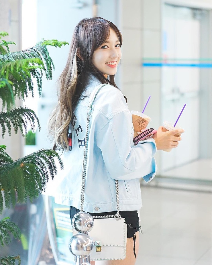 Cheng Xiao (็จ็) Cheng Xiao (็จ็)