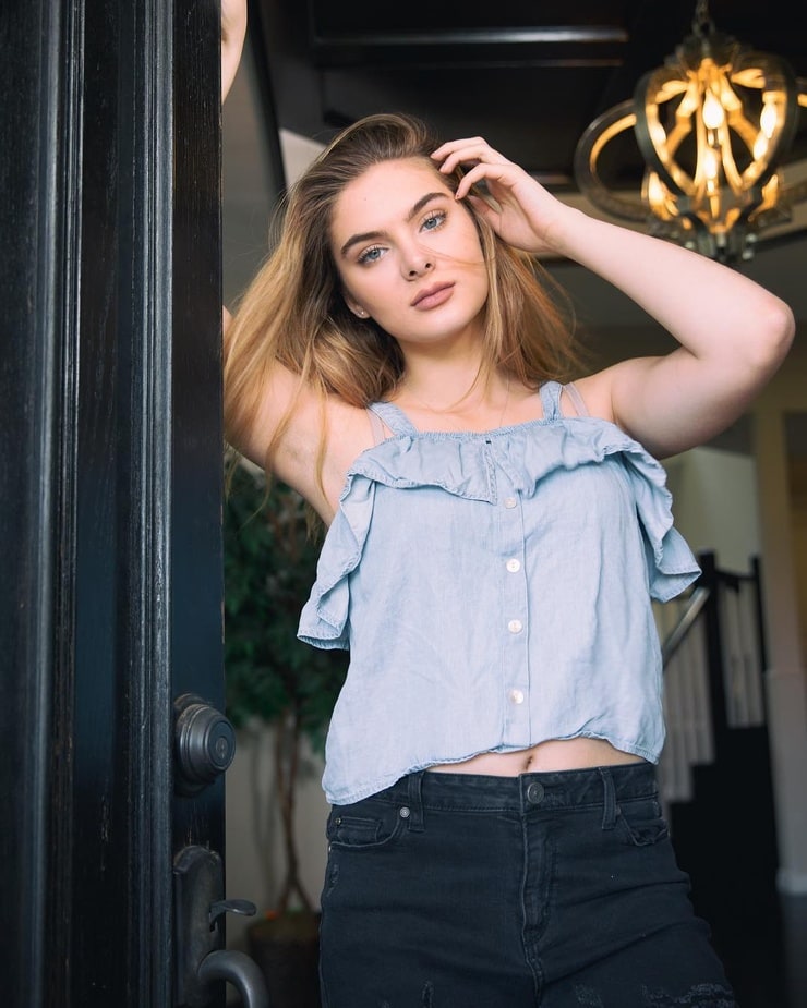 Image of Brighton Sharbino