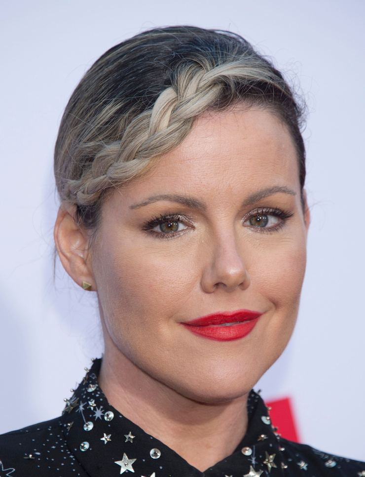 Kathleen Robertson Kathleen Robertson