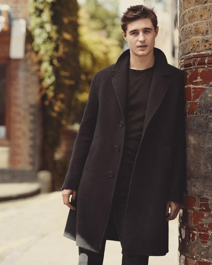 Max Irons