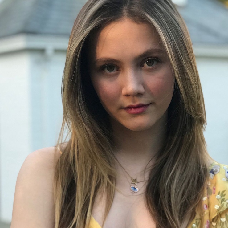 Iris Apatow