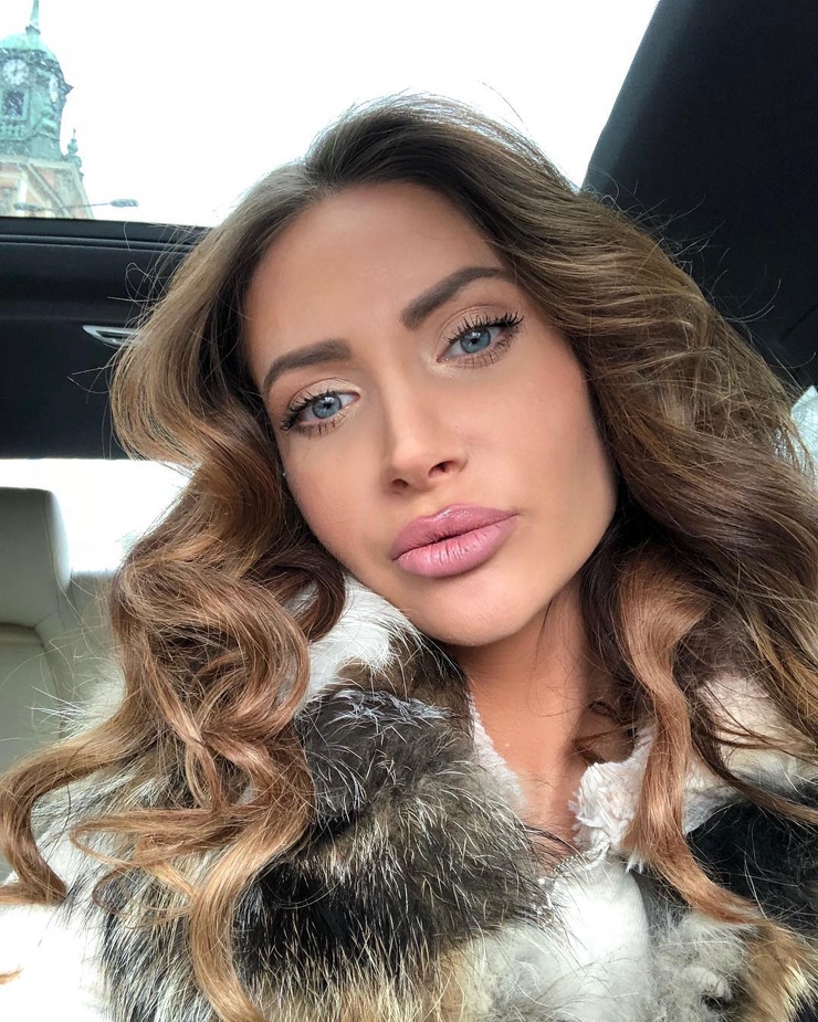 karolina wozniak karolina wozniak