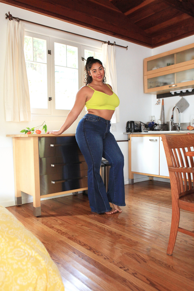 Tabria Majors