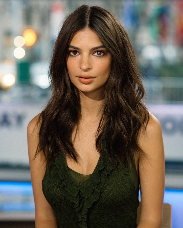 Emily Ratajkowski