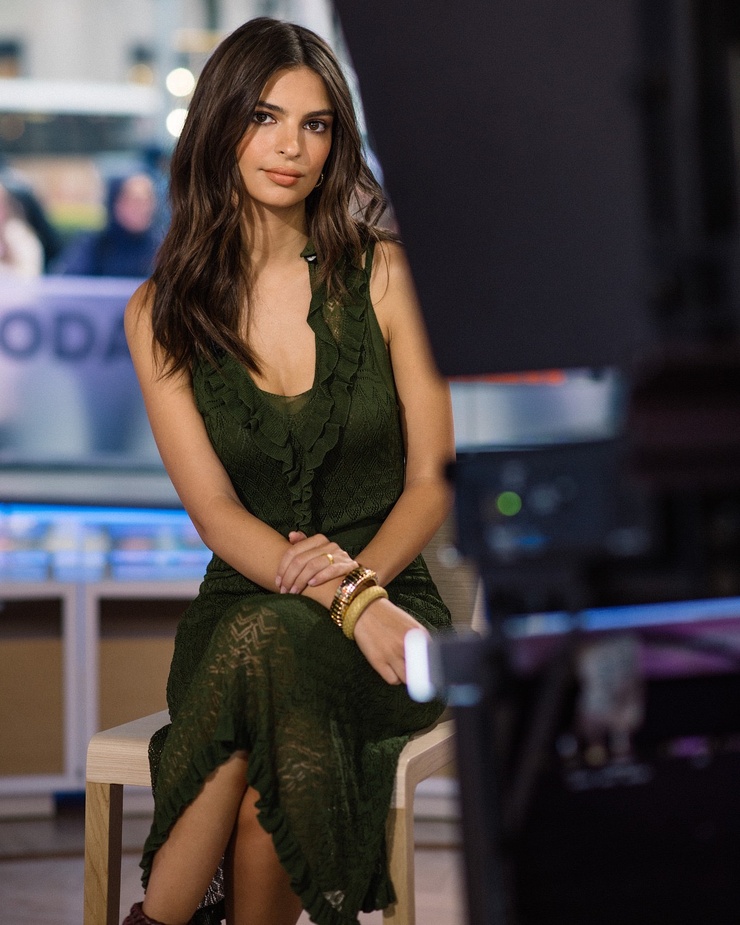 Emily Ratajkowski