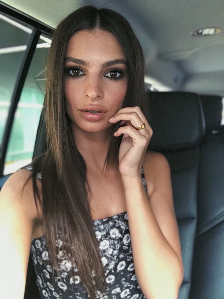 Emily Ratajkowski