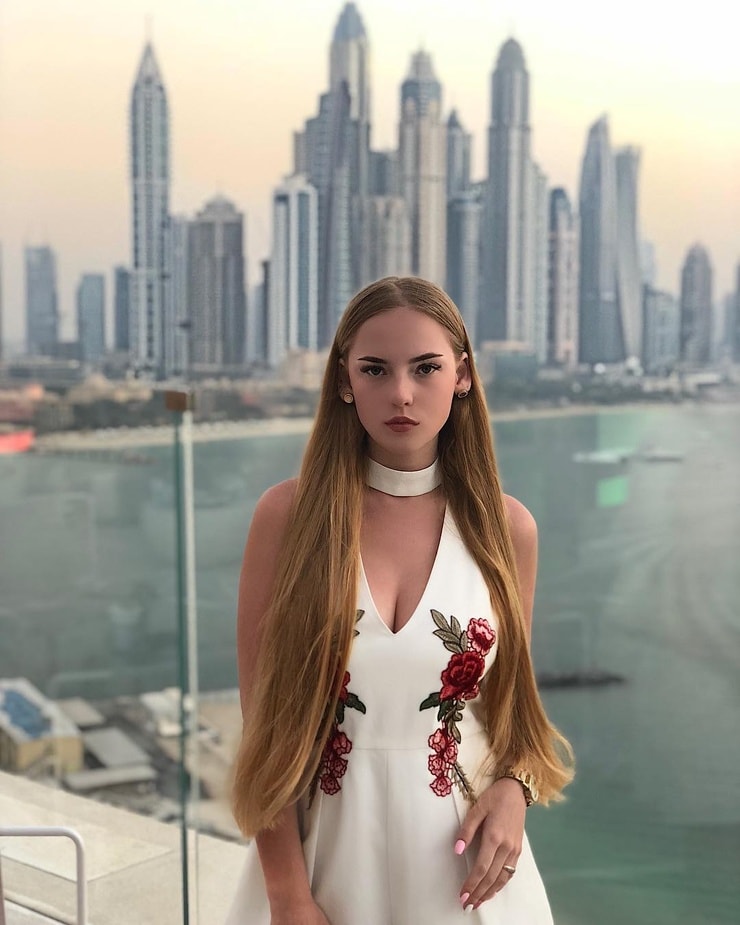 Oksana Neveselaya