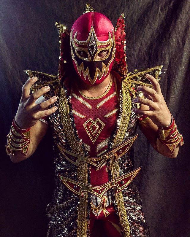 Máscara Dorada image