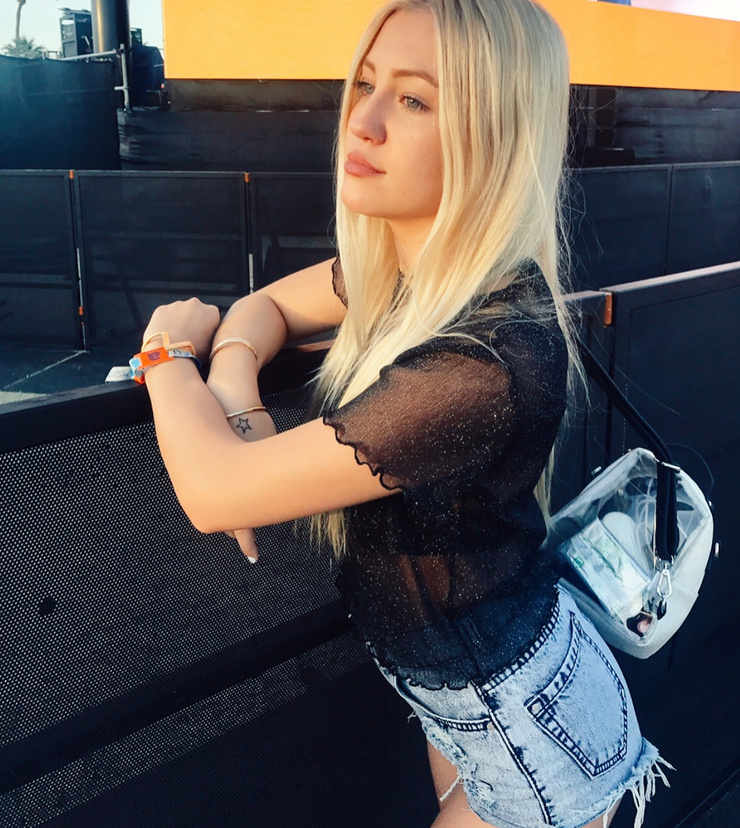 Ava Sambora