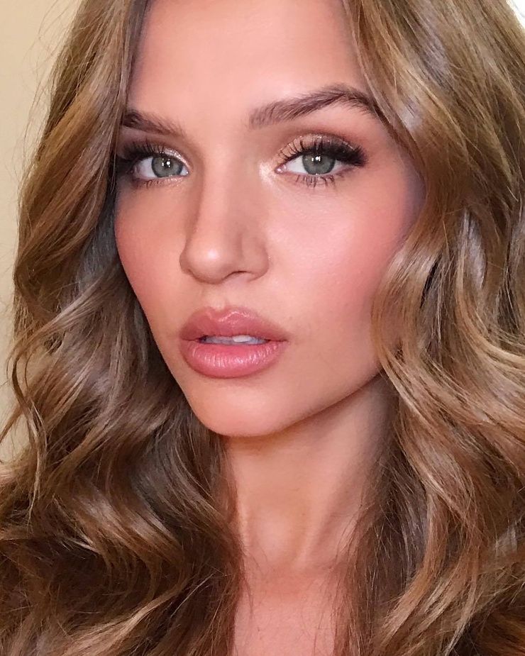 Josephine Skriver Josephine Skriver