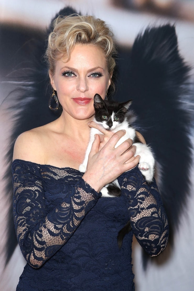 Elaine Hendrix Elaine Hendrix