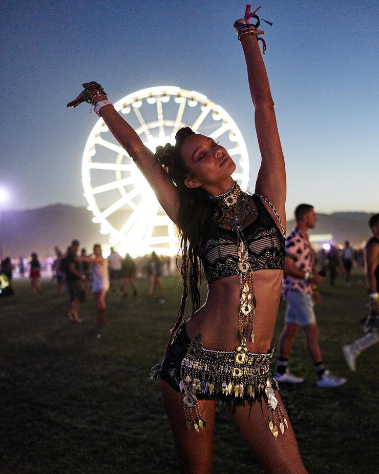 Lais Ribeiro Lais Ribeiro