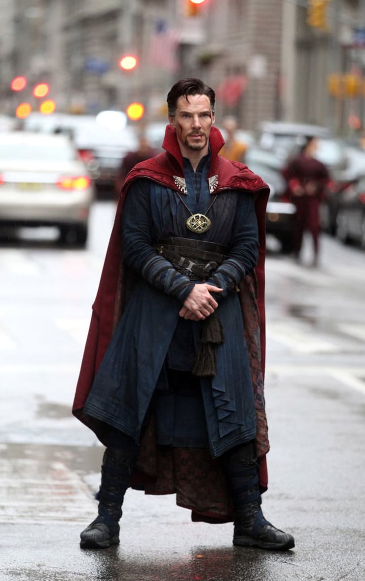 Stephen Strange / Doctor Strange (Benedict Cumberbatch)