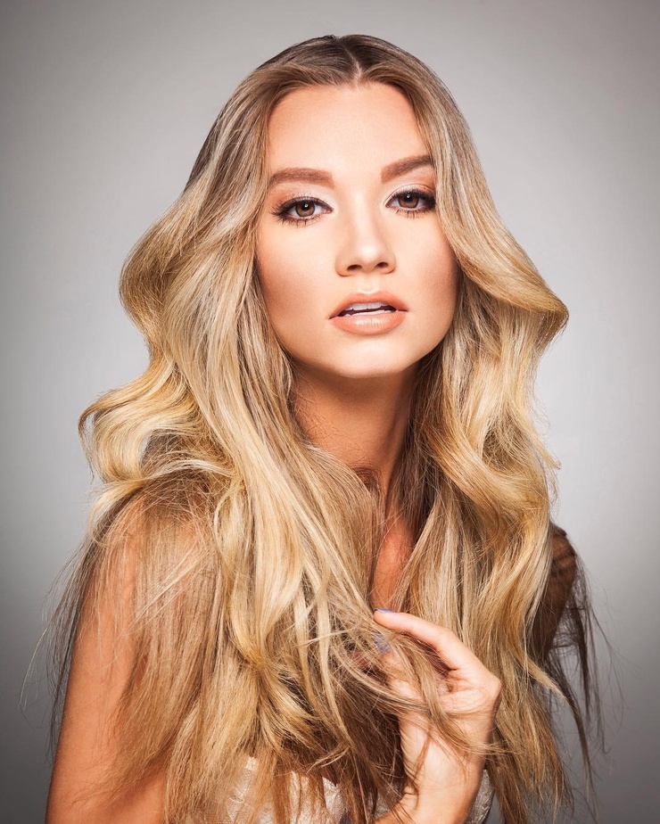 Alexa Collins Alexa Collins