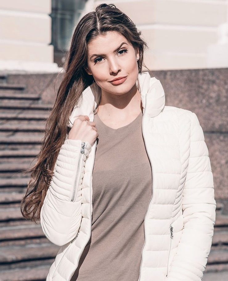 Amanda Cerny Amanda Cerny