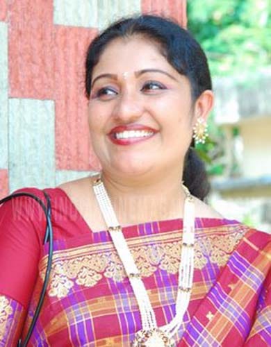 Thezni Khan