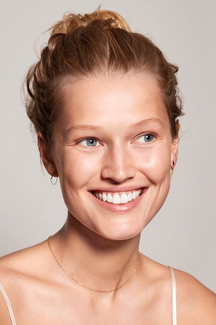 Toni Garrn Toni Garrn