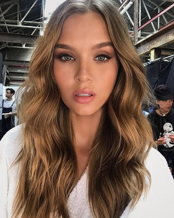 Josephine Skriver picture