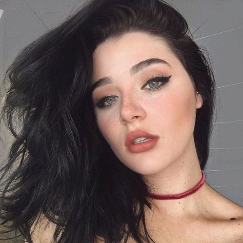 Mia Alves Mia Alves