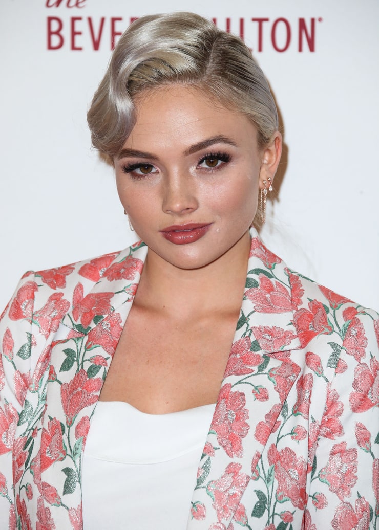 Natalie Alyn Lind